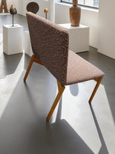 Fotoliu Camilla cadru lemn, tapiserie model vintage - second hand